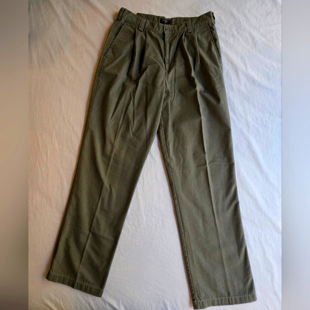 Dockers Olive Green Pleated Front Cotton Pants 34W x 34L